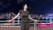 国产卡戴珊肘姐夜游香港：你失约的 我替你去了