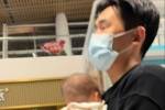 邹阳晒日常视频：左手一只鸡 右手一只鸭 手里还抱着个胖娃娃