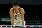 先拔头筹！杨瀚森内线接球强攻造成杀伤 随后罚球稳稳命中
